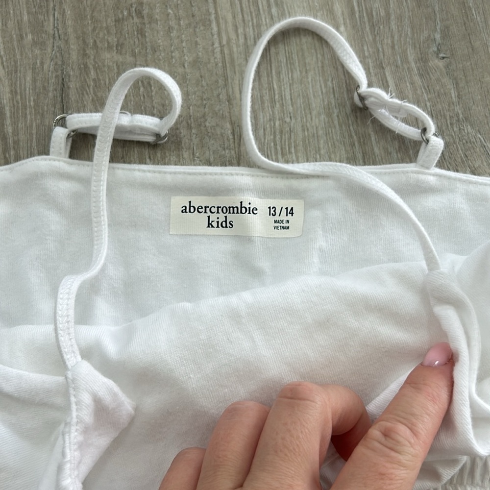 Kids Abercrombie tank bundle - Picture 10 of 11